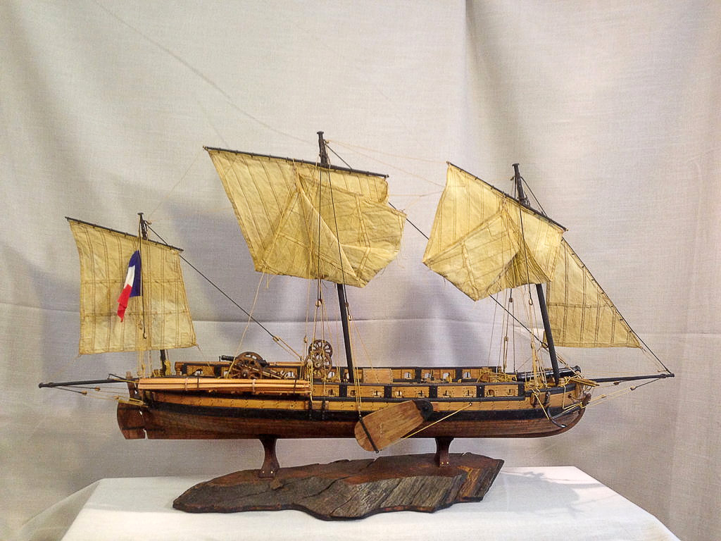 Французская канонерка 1803г. М1:30 .Груша